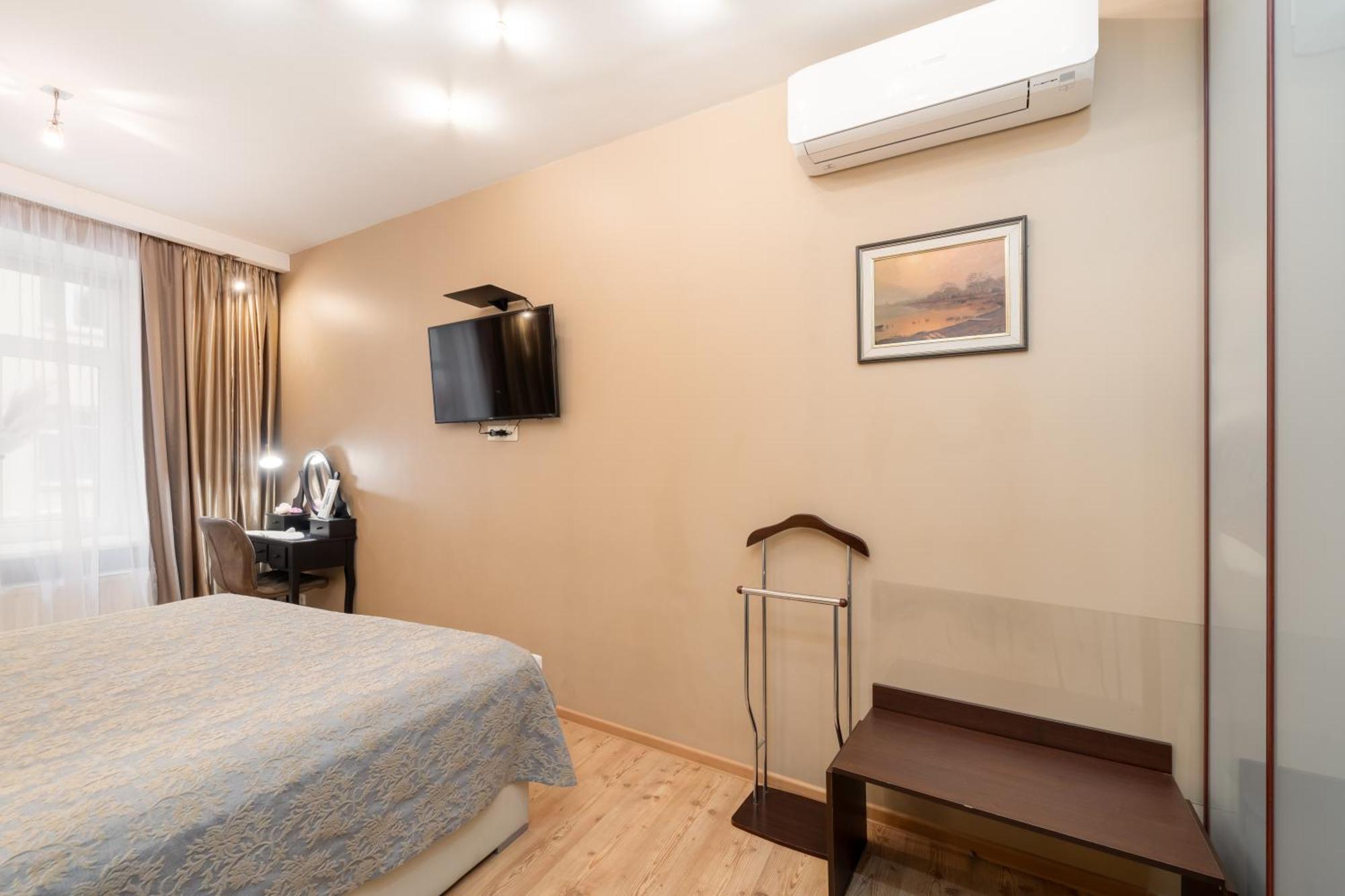 Appartamento Baltic Amber In Diplomatic District & Free Parking Riga Esterno foto