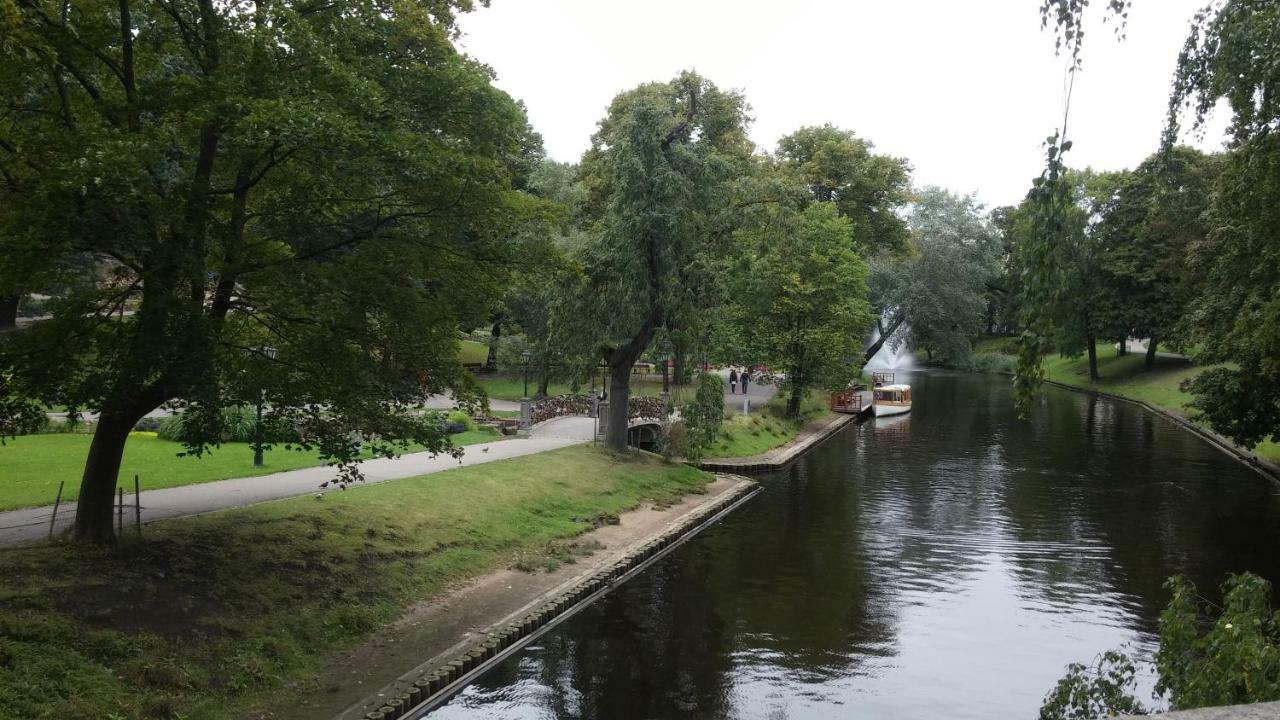 Appartamento Baltic Amber In Diplomatic District & Free Parking Riga Esterno foto